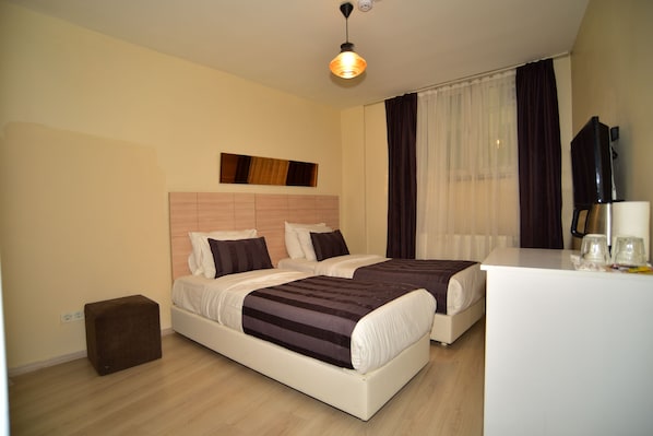Twin Room | Premium bedding, blackout drapes, iron/ironing board, free WiFi - Hotel Liva Suite (Istanbul)