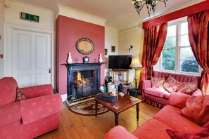 Lounge - Robin Hill House (Cobh)