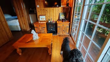 Cabaña tradicional, baño privado, vista al jardín (Tiny Rustic) | Lounge