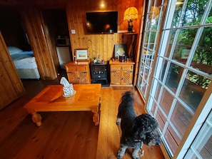 Cabaña tradicional, baño privado, vistas al jardín (Tiny Rustic) | Salón