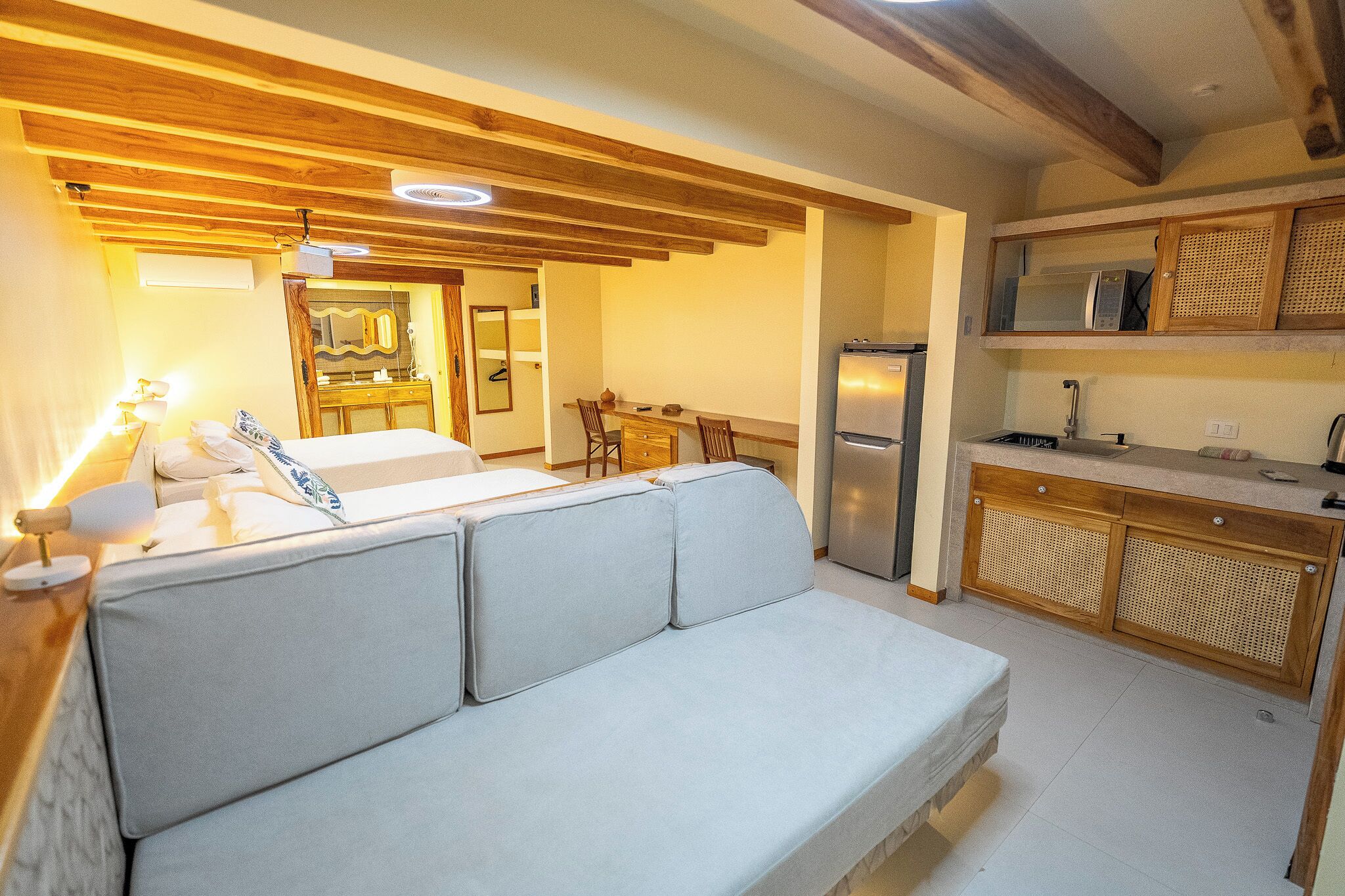 premium bedding, minibar, in-room safe, blackout curtains