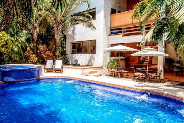 Exclusive Villa | Living area | 32-inch flat-screen TV with cable channels, TV