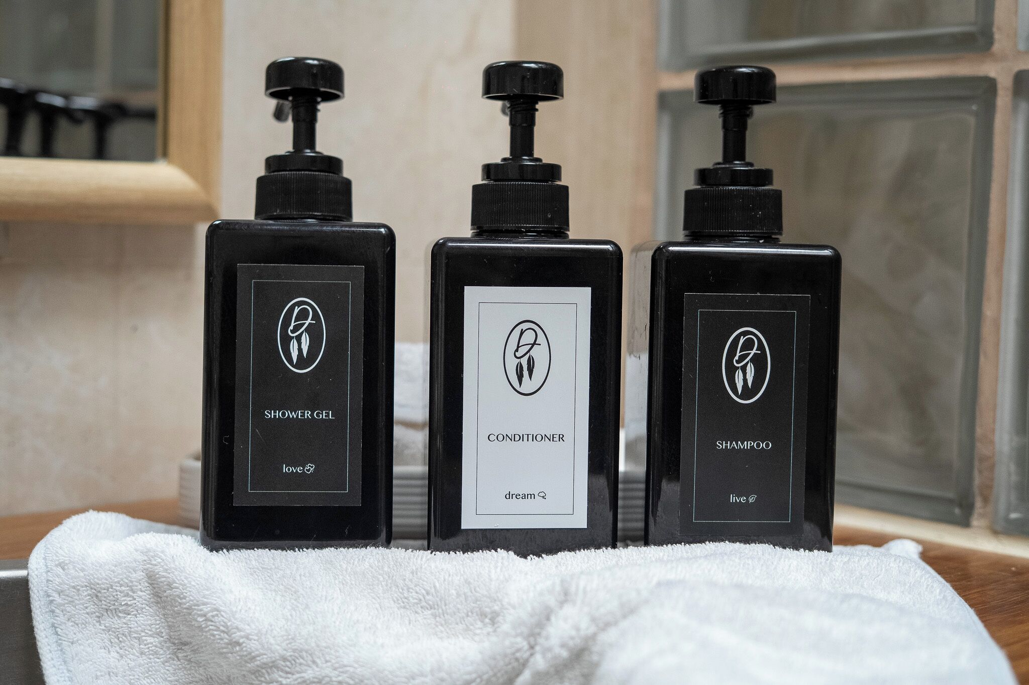 shower, free toiletries, towels, soap