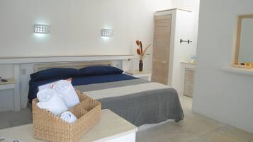 Standardværelse - 1 kingsize-seng | Skrivebord, ekstra senge (tillægsgebyr), gratis Wi-Fi, sengetøj