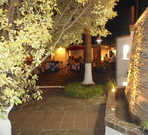Outdoor banquet area - Hotel Boutique D' Paola (Valle de Bravo)