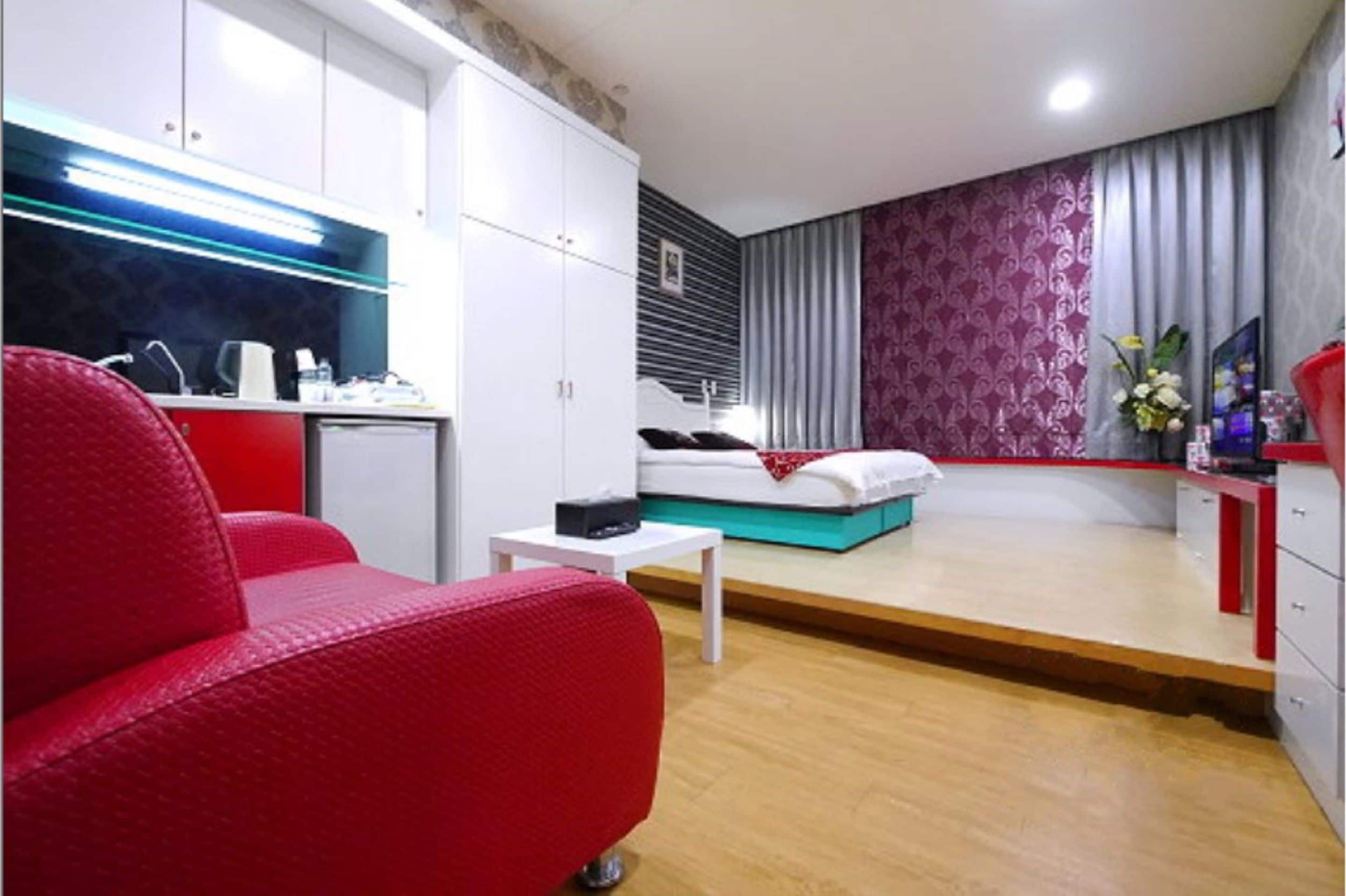 standard double room | premium bedding, down duvets, blackout curtains, soundproofing