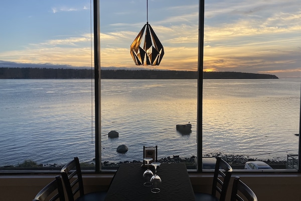 Petit déjeuner, déjeuner et dßner servis sur place, vue sur la mer