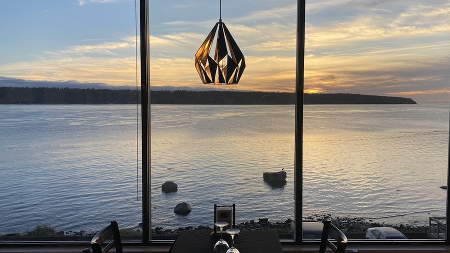 Anchor Inn And Suites