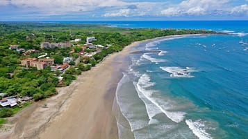 Beach nearby, beach massages, 3 beach bars
