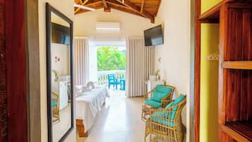 Deluxe Double Room | Premium bedding, down comforters, pillowtop beds, minibar