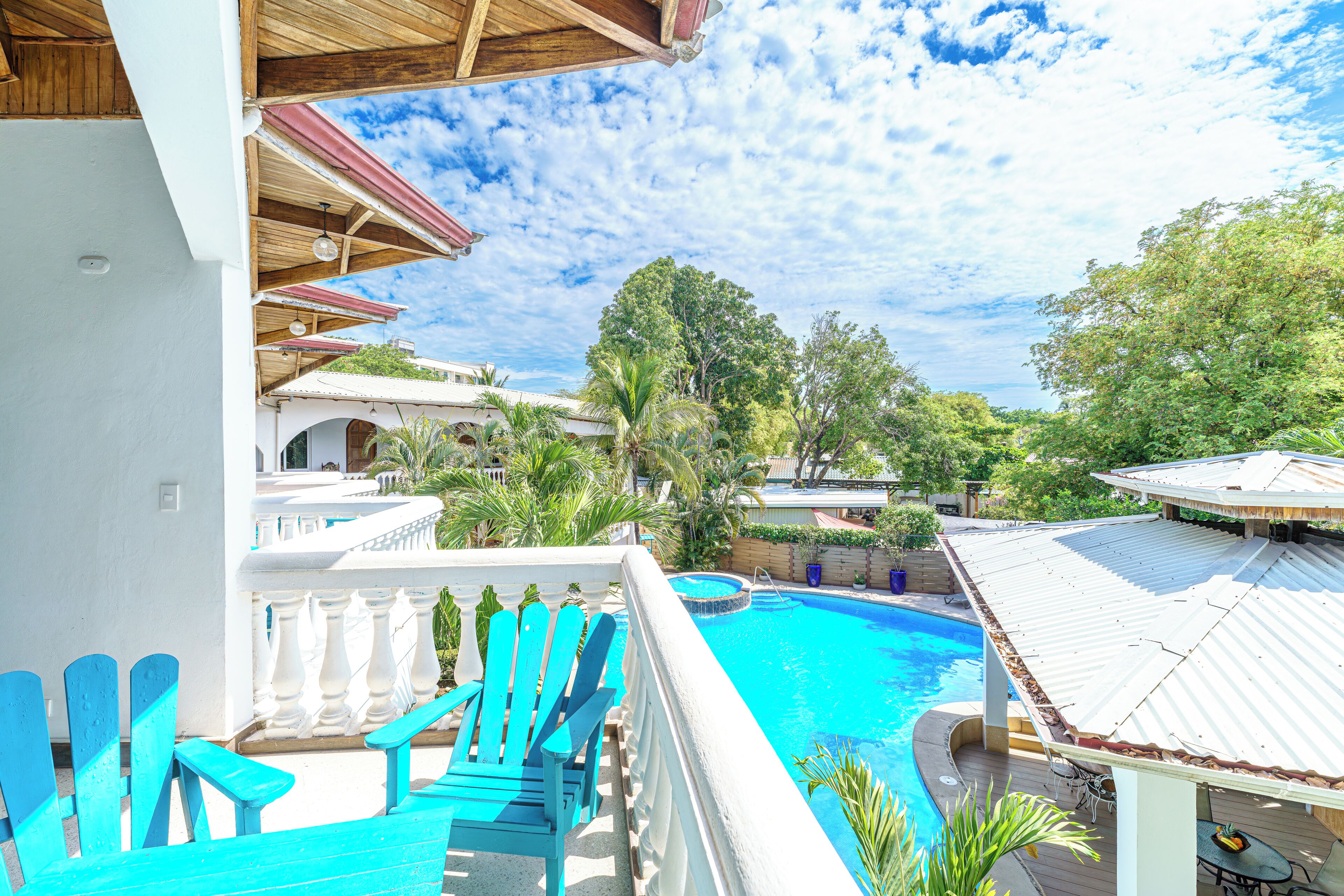 四人房 | 高档床上用品、羽绒被、加厚床垫、迷你吧