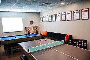 Game room - Sleep Inn & Suites Lincoln University Area (Lincoln)