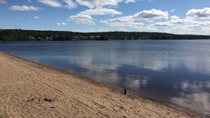 Children's play area - outdoor - Auberge Motel Panorama (Lac-Bouchette)