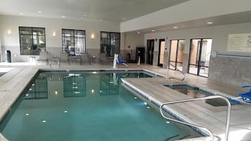 Indendørs pool