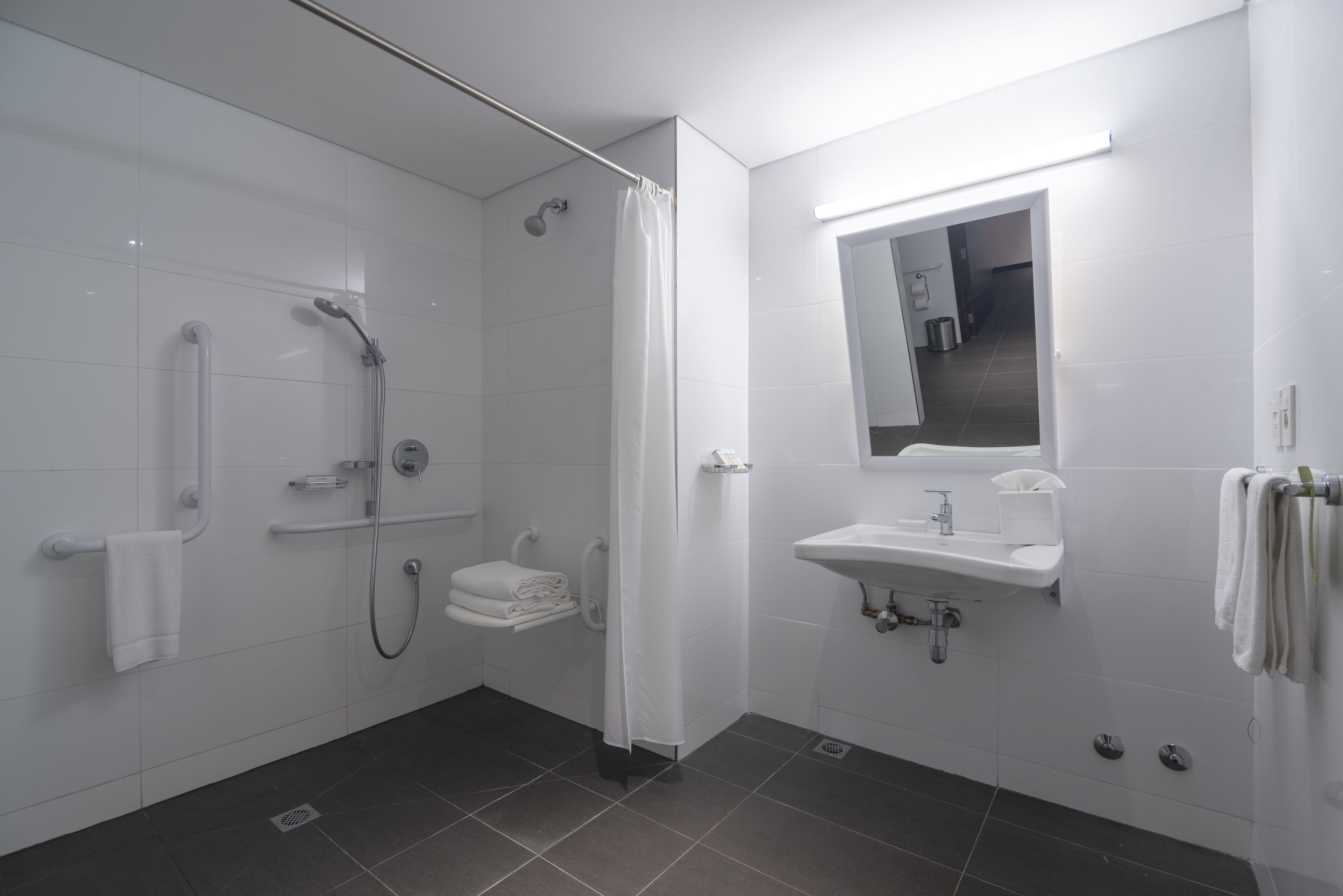 shower, bidet, towels