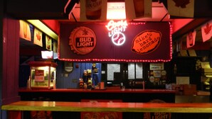 Bar (on property) - Lytton Hotel (Lytton)