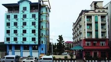 Fachada de la propiedad