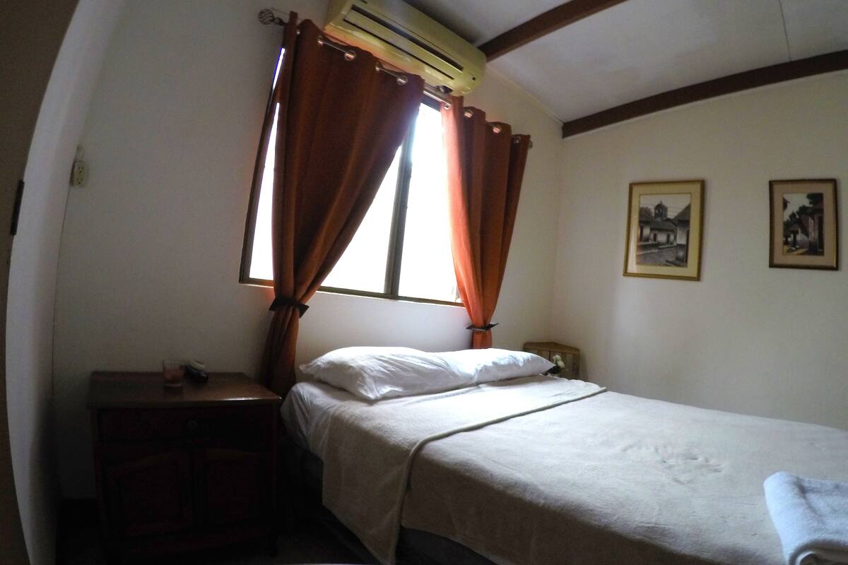 Standard Double Room, 1 Queen Bed, Ensuite | Premium bedding, desk, iron/ironing board, free WiFi