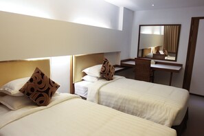 Habitación superior | Minibar, caja fuerte, escritorio y sistema de insonorización