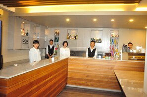 Desayuno bufé gratuito y diario