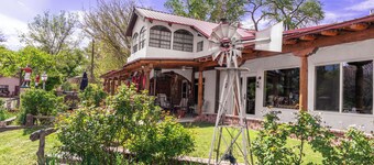 Red Horse Bed and Breakfast