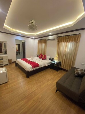 In-room safe, iron/ironing board, free WiFi - Golden Lotus Place (Luang Prabang)