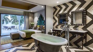 Presidential Suite, Patio, Lake View | Bathroom | Designer toiletries, hair dryer, slippers, towels