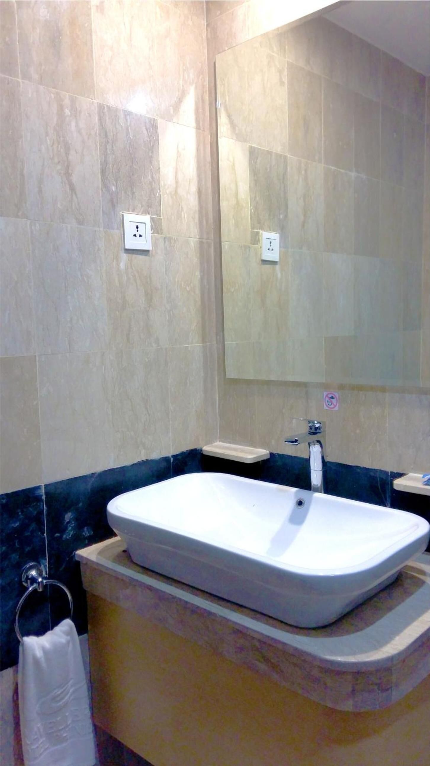 Photo - Travellers Hotel Phinisi