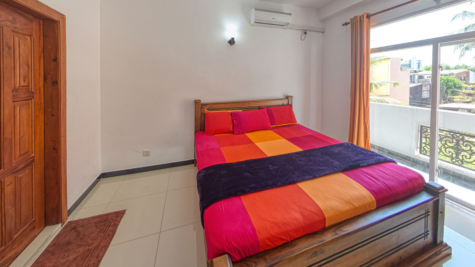 premium bedding, in-room safe, blackout curtains, soundproofing