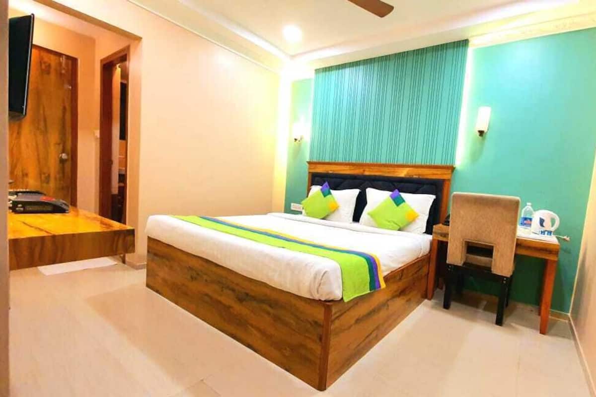 Standard Room | Desk, iron/ironing board, free WiFi