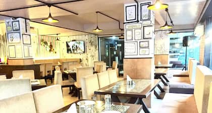 Treebo Trend Woodsvilla Suites