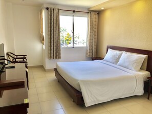 Superior Room | Minibar, in-room safe, desk, blackout drapes - Sunny Hotel (Nha Trang)