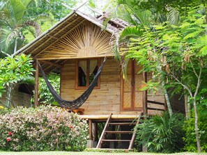 Free WiFi, bed sheets - Pai Country Hut (Pai)