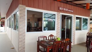 Se sirven desayunos, almuerzos, cenas y cocina internacional 