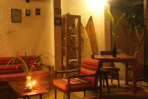 Lobby lounge - Dionis Villa (Unawatuna)