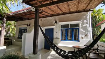 Family River View | Ropa de cama hipoalergénica, cortinas blackout y wifi gratis