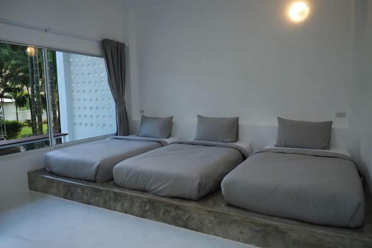 Ropa de cama hipoalergénica, cortinas blackout y wifi gratis