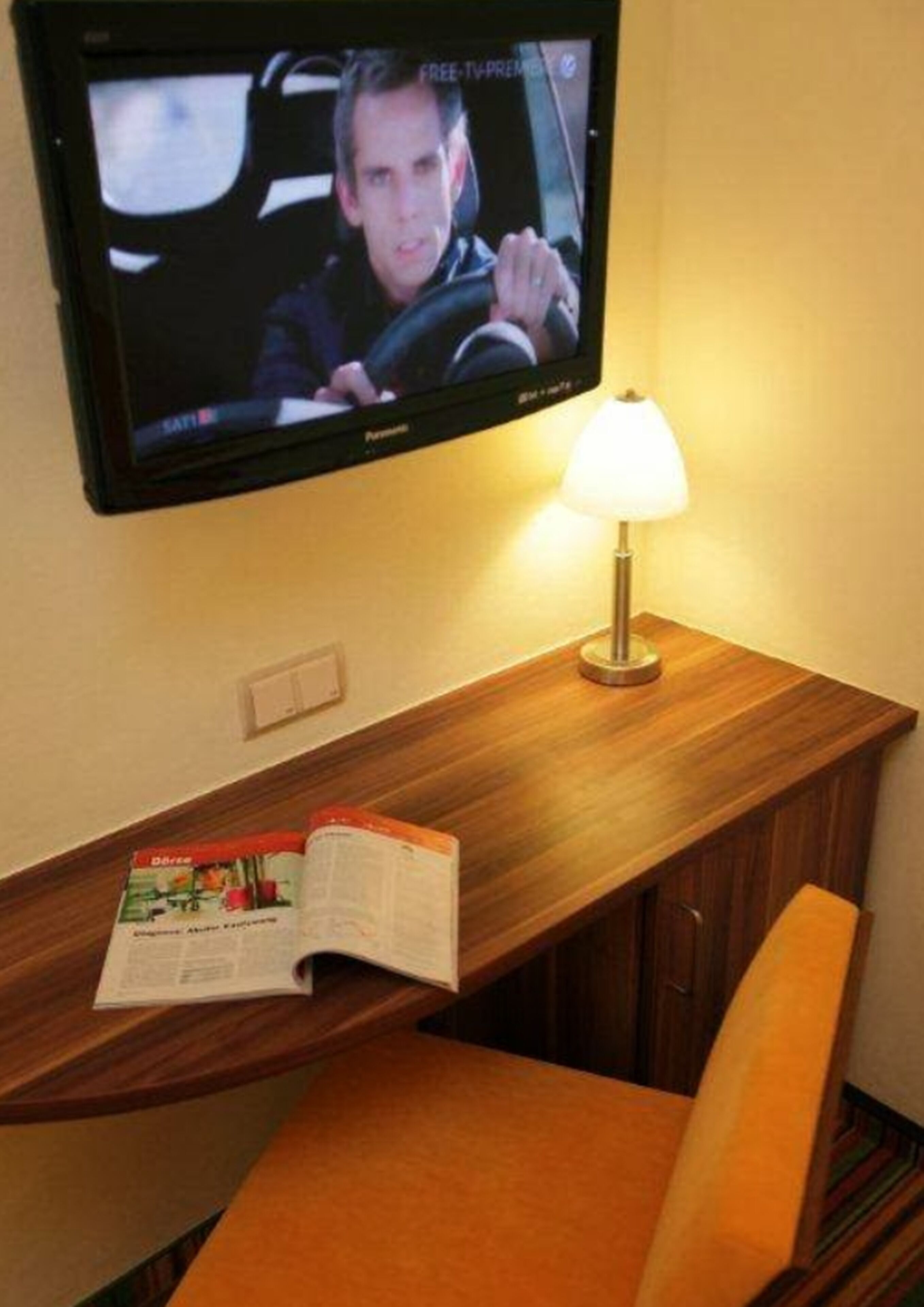 comfort single room | minibar, desk, blackout curtains, soundproofing