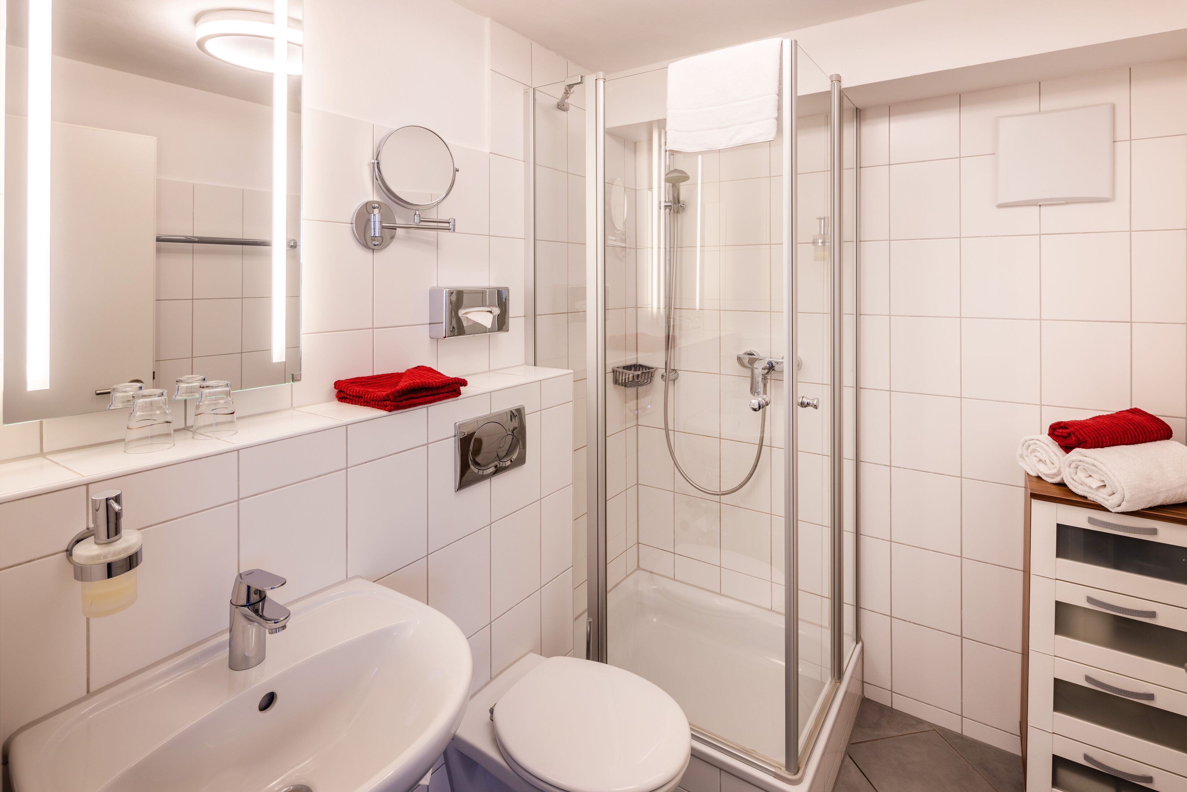 apartment | bathroom | shower, free toiletries, towels