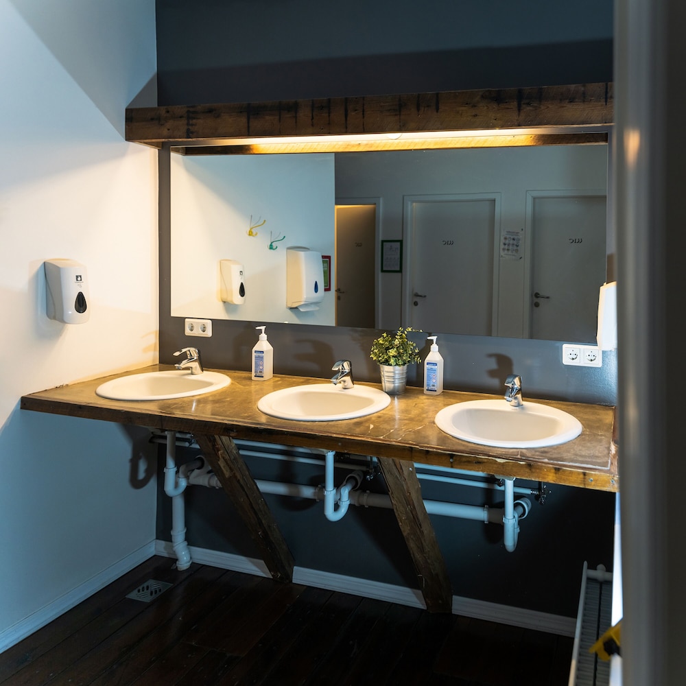 Akureyri Backpackers by null