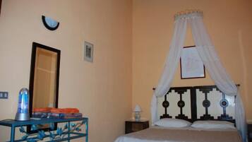 Standaard appartement, 1 slaapkamer, aan tuin | 1 slaapkamer, luxe beddengoed, geluiddichte muren, gratis wifi