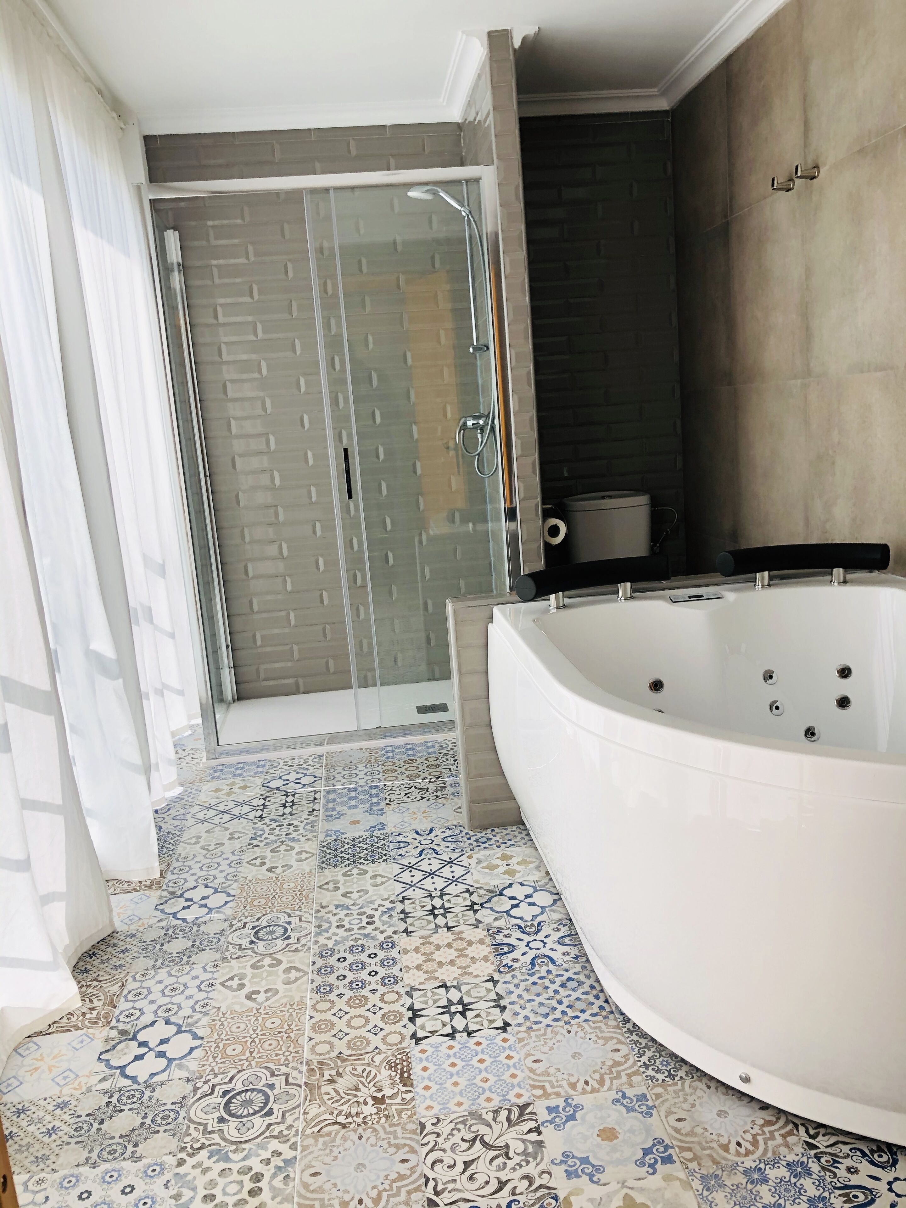 superior double room, ensuite (superior) | bathroom