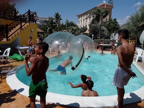 Children’s play area – outdoor