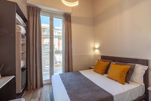 Double Room, 1 Double Bed, Terrace | Premium bedding, minibar, in-room safe, desk - Residenza Cavallini (Rome)