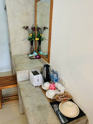 Minibar, in-room safe, desk, blackout curtains - Andawa Lanta Resort (Ko Lanta)