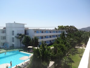Property grounds - Forum Apartments (Rhodes)