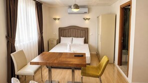 Minibar, in-room safe, iron/ironing board, free WiFi - Milano Hotel & Spa (Istanbul)
