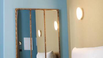 Literie de qualité supérieure, coffres-forts dans les chambres, bureau