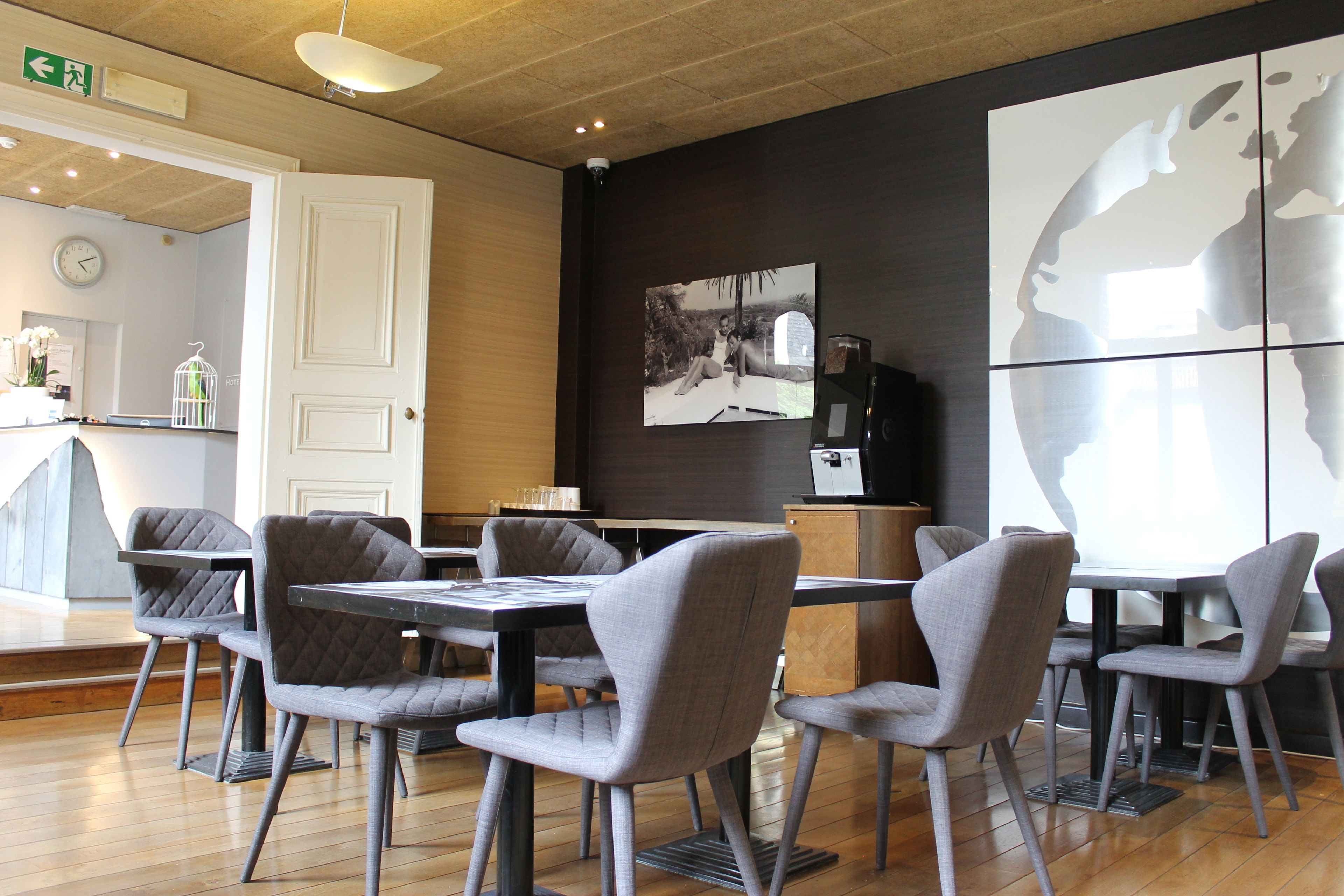 daily buffet breakfast (eur 16 per person)