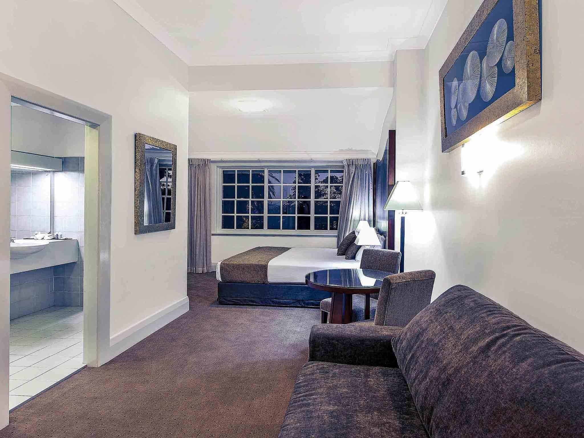 Minibar, in-room safe, desk, blackout curtains